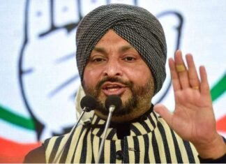 रवनीत सिंह बिट्टू द्वारा एस.सी. आयोग के समक्ष माफीनामा पेश रवनीत सिंह बिट्टू द्वारा एस.सी. आयोग के समक्ष माफीनामा पेश