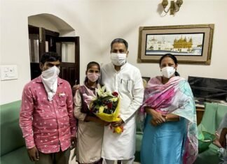 विजय इंदर सिंगला ने एन.एम.एम.एस. परीक्षा में से पंजाब की अव्वल छात्रा को किया सम्मानित