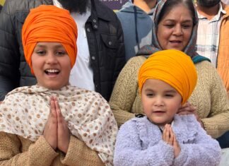 ਛੋਟੇ ਸਾਹਿਬਜ਼ਾਦਿਆਂ ਅਤੇ ਮਾਤਾ ਗੁਜਰੀ ਜੀ ਦੀ ਸ਼ਹਾਦਤ ਨੂੰ ਸਿਜਦਾ ਕਰਦਿਆਂ 3000 ਤੋਂ ਵੱਧ ਸੰਗਤਾਂ ਦੇ ਦਸਤਾਰਾਂ ਸਜਾਈਆਂ: ਯੂਥ ਅਕਾਲੀ ਦਲ ਪ੍ਰਧਾਨ ਸਰਬਜੀਤ ਸਿੰਘ ਝਿੰਜਰ