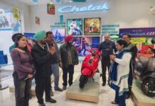 दोआबा ऑटोमोबाइल, कोर्ट रोड अमृतसर में नए बजाज चेतक का भव्य लॉन्च