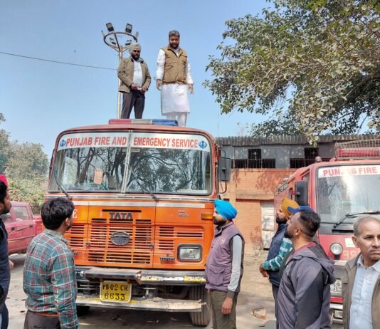 फोकल पॉइंट फायर स्टेशन बना खतरे का घर वरिष्ठ कांग्रेसी नेता दिनेश बस्सी ने सरकार को घेरा करोड़ों खर्च के बाद भी जर्जर बिल्डिंग
