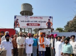 अमृतसर के बोहरू गांव में डॉ. अवतार सिंह ने अत्याधुनिक जिम का शुभारंभ किया। ग्रामीण युवाओं को फिटनेस और खेलों से जोड़कर नशाखोरी के खिलाफ अभियान को मिलेगा बल।