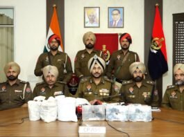 खेतों की आड़ में नशा तस्करी का बड़ा खुलासा, 10 आरोपी हथियारों सहित गिरफ्तार