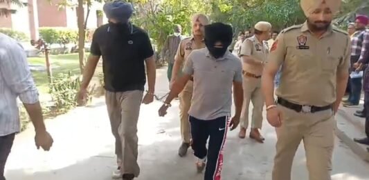 गुरदासपुर में 7 करोड़ की सनसनीखेज लूट का खुलासा: निहंग के भेष में आए लुटेरे, पुलिस ने 4 आरोपी गिरफ्तार, 1 किलो सोना और 32 लाख कैश बरामद