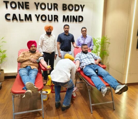 अमृतसर में ‘ऑफ द ग्रिड’ प्रीमियम जिम की री-ओपनिंग पर भव्य रक्तदान शिविर, अमरदीप सिंह बैंस ने किया उद्घाटन