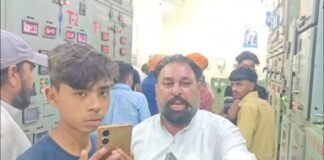 अमृतसर में गेट तोड़कर बिजली घर में घुसे लोग:सप्लाई चालू करवाई, कर्मचारियों से बदसलूकी की, पुलिस जांच शुरू