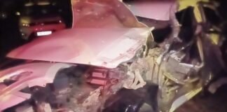 गुरदासपुर में बड़ा हादसा टला: 2 किमी लंबी ट्रॉली कतार में कार घुसी, उड़े परखच्चे