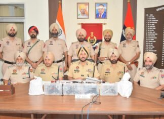 अमृतसर पुलिस की बड़ी कार्रवाई: सीमा पार तस्करी मॉड्यूल का भंडाफोड़, 4 किलो से ज्यादा हेरोइन और हथियार बरामद
