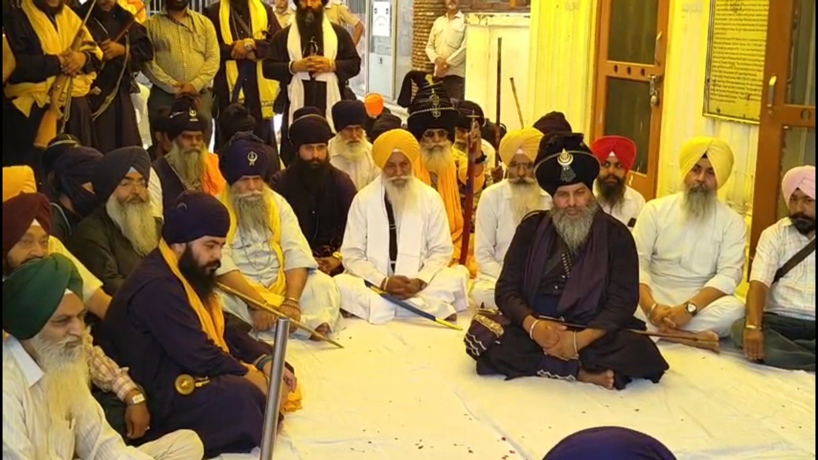 बेअदबी बिल को लेकर सिख पंथ में बढ़ी चिंता / श्री अकाल तख्त साहिब में चर्चा कर बिल की खामियां दूर करने की अपील