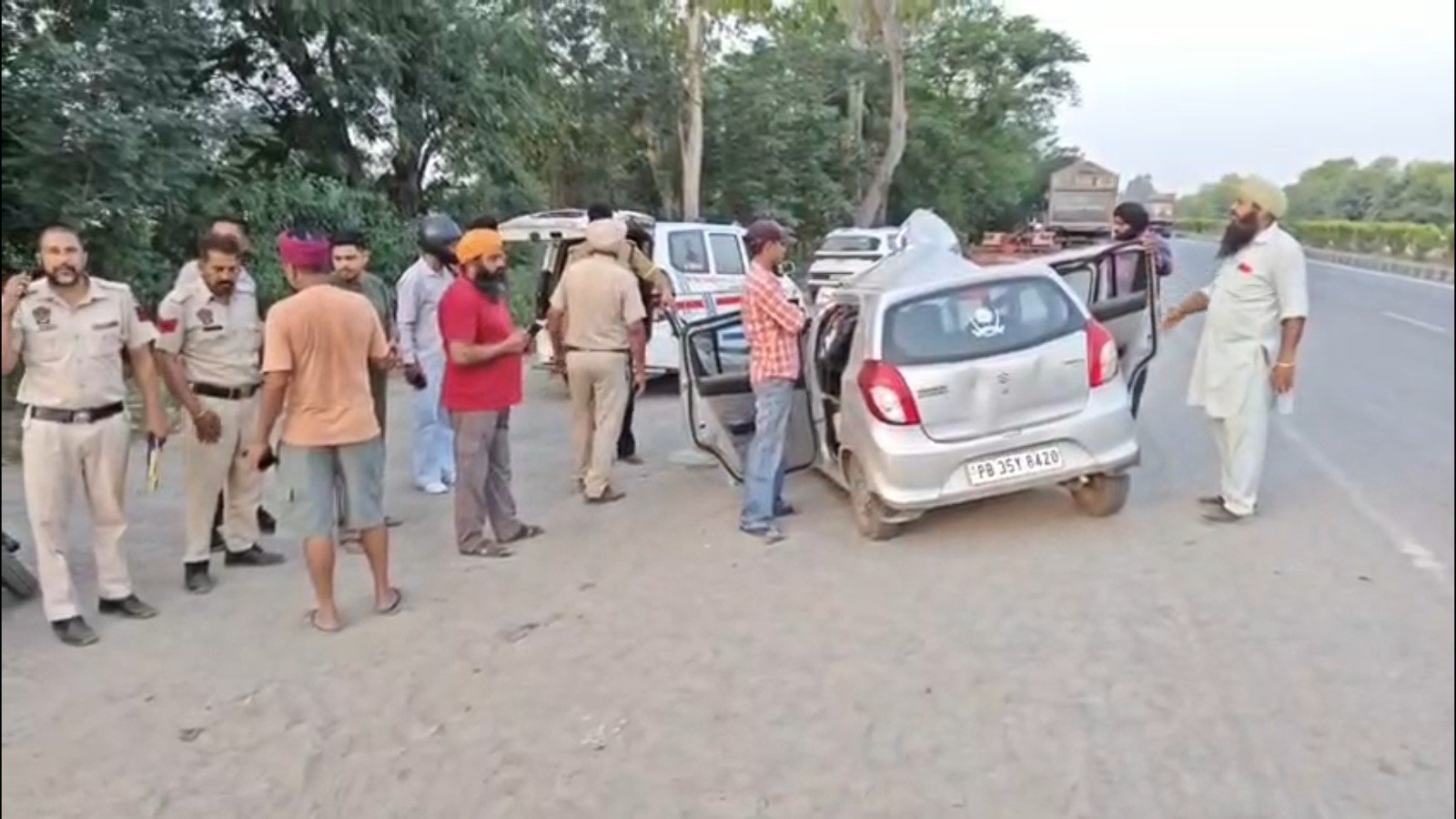 नेशनल हाईवे पर बड़ा हादसा, नौशहरा मझा सिंह के पास दर्दनाक सड़क दुर्घटना में 4 युवकों की मौत