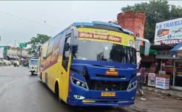 मुख्यमंत्री तीर्थ यात्रा बस पर हमला: अमृतसर में 2 अज्ञात युवकों पर केस दर्ज, श्रद्धालुओं से भरी बस का रास्ता रोका