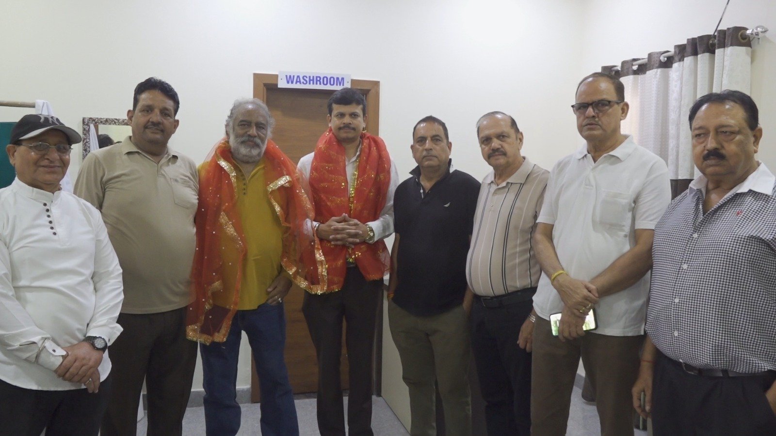 गोपाल मंदिर में निःशुल्क मेडिकल कैंप, 100 से अधिक मरीजों ने उठाया स्वास्थ्य सेवाओं का लाभ